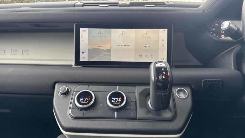 Land Rover Defender 2.0 D200 SE 110 5dr Auto Diesel Estate